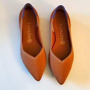 Rothys pointed toe flat in Fawn